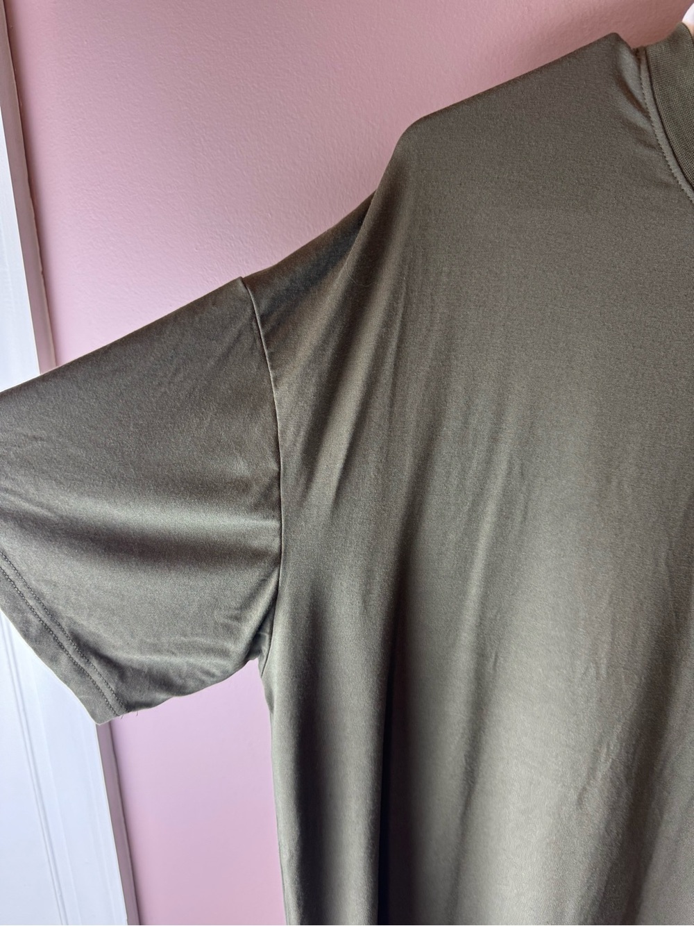 Little Bipsy Bamboo Brown Crewneck Tee for Adults Oversized M - Picture 6 of 8